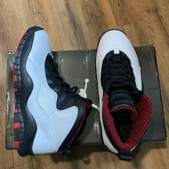 2011 Air Jordan Retro 10 Chicago - Picture 3 of 10